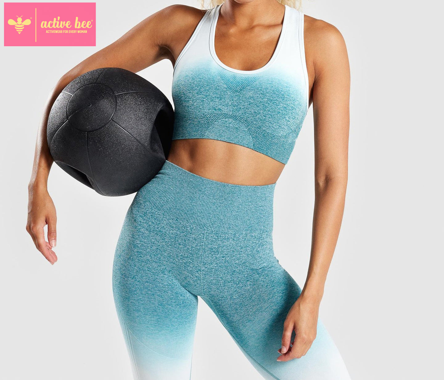 GYMSHARK OMBRE SEAMLESS SET IN ICE BLUE/WHITE, Women's Fashion